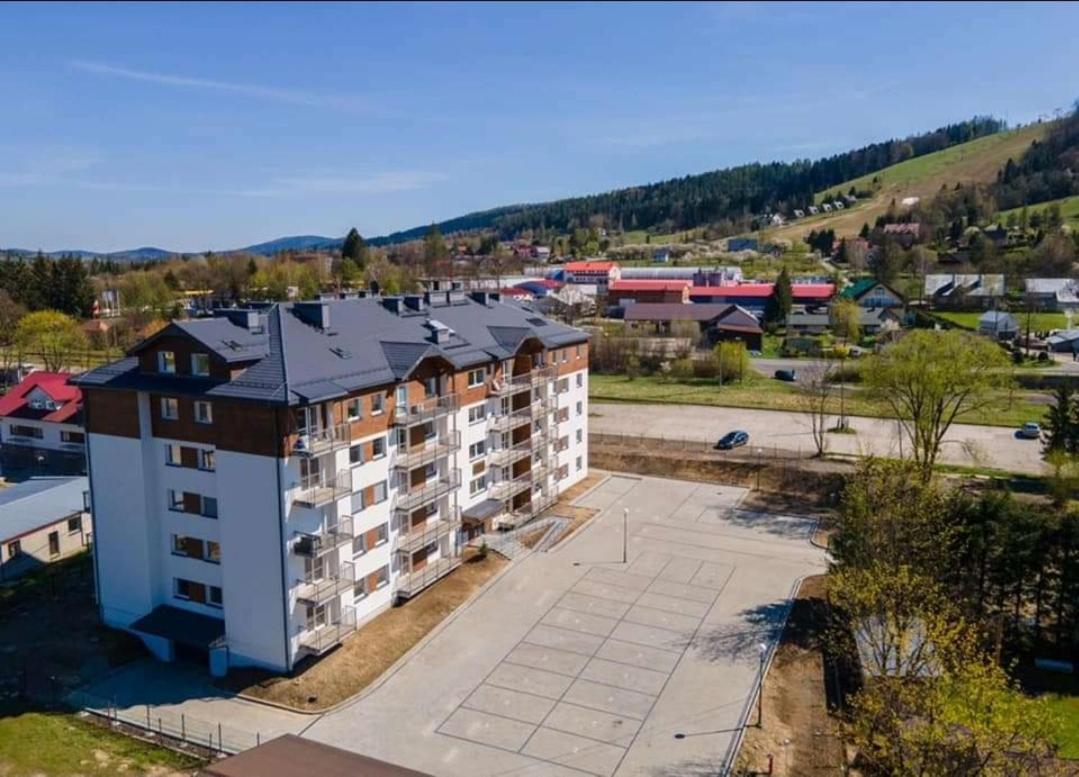 Bieszczady Apartament "Cicha Woda" Apartment Ustrzyki Dolne Bagian luar foto